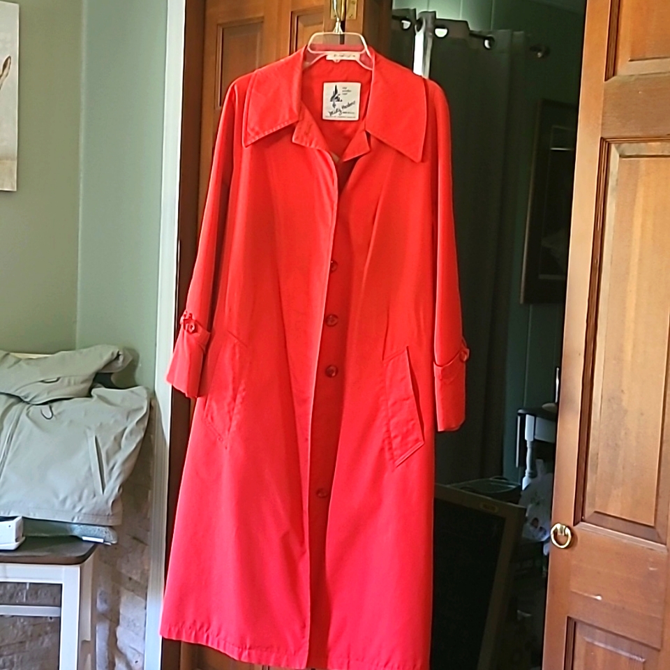 Misty Harbor All Weather Ladies Coat. Red And Extremely Detailed. Size 18